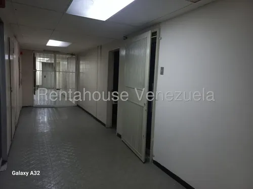 Oficina En Alquiler 25-16422