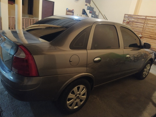 Imagem 3 de 4 de Chevrolet Corsa 2005 1.0 Joy 5p