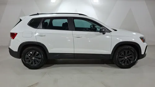 Volkswagen Taos 1.4 TSI TRENDLINE AUTO
