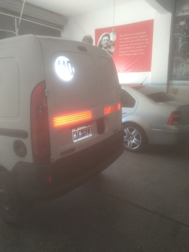 Imagen 8 de 15 de Renault Kangoo 2013 1.5 2 Dci Ath Da Aa Cd 1plc