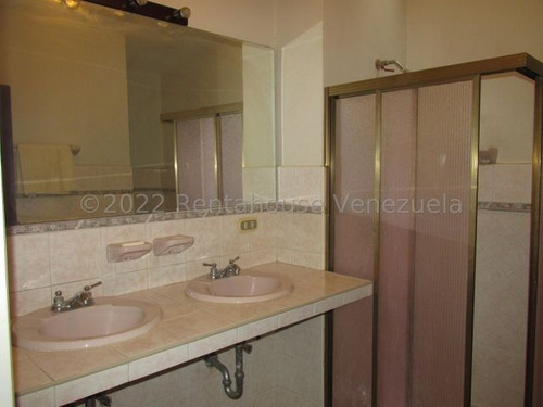 Imagen 17 de 24 de Mayerling Gonzalez Bm Vende Casa Mls #22-27882