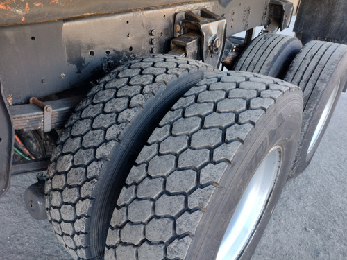 Imagem 11 de 15 de Ford Cargo 4331 Truck Carroceria Madeira Vw 24 250
