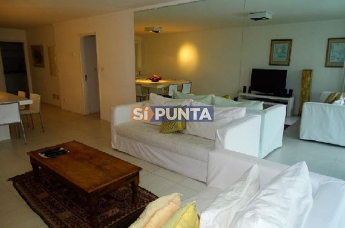 Imagen 2 de 8 de Apartamento En Venta - Brava