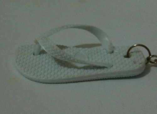 Chaveiro Modelo Chinelo Havaianas Na Cor Branco - Duas Unid