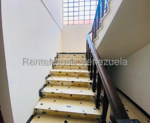 Alquiler De Casa Comercial \ Los Palos Grandes Mg 5-14860