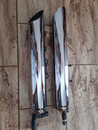 Suzuki M800