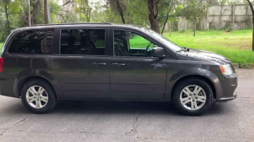 Imagen 12 de 15 de Dodge Grand Caravan 2017 5p Sxt V6/3.6 Aut