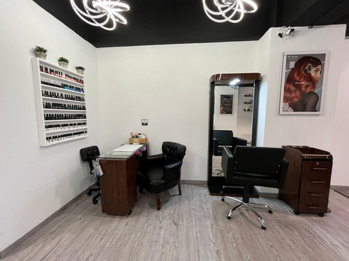 Se Traspasa Estudio De Belleza En Multiplaza Arboledas