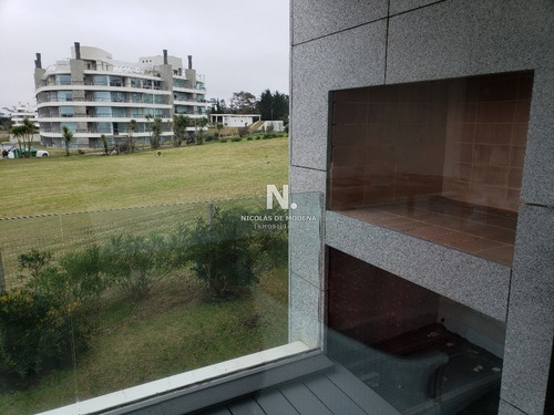 Oportunidad !!! Sea Breezes - Venta - Mansa - Punta Del Este - 3 Dormitorios - Piscina- Ref: 651