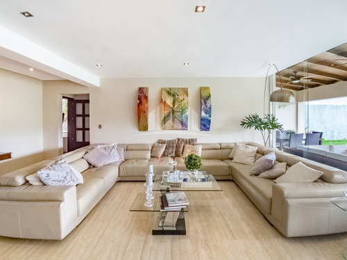Imagen 2 de 15 de José Colmenares Vende | Moderna Y Exclusiva Casa En Urb. Guaparo (foc-559)