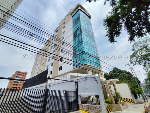 En Venta Oficina Remodelada En La Torre Arábica. La Arboleda Maracay 24-28833 Hp