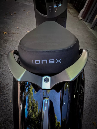 Kymco Scooter Electrico I-onex Con Reversa Urquiza Motos