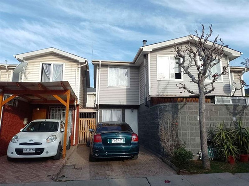 Casa En Venta De 3 Dorm. En Puente Alto