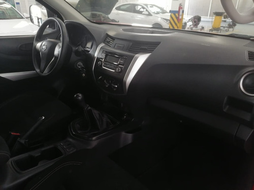 Imagen 15 de 15 de Nissan Np300 Doble Cabina