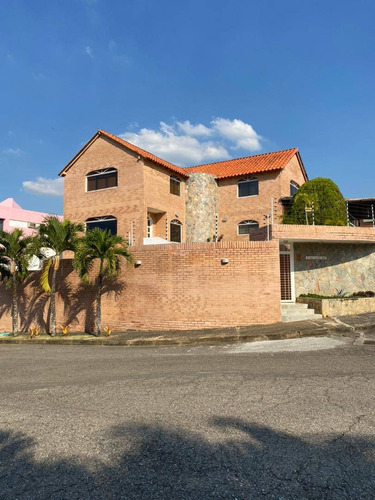 Imagen 1 de 30 de Maria Eugenia Blanco Vende Casa En Altos De Guataparo, Valencia 125541