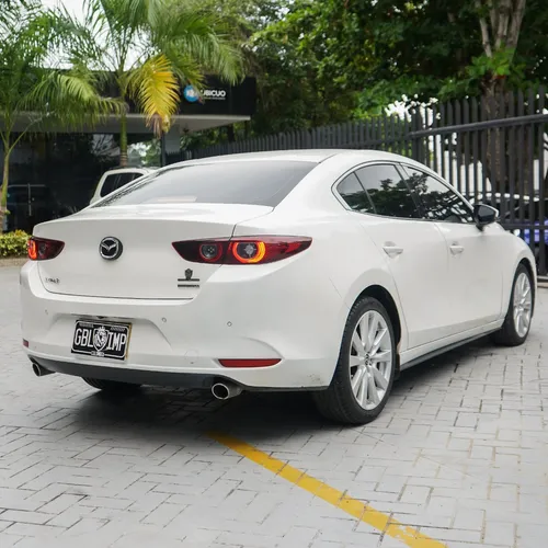 Mazda 3 Grand Touring