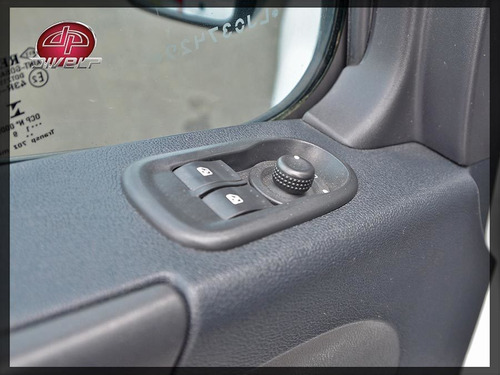 Imagem 9 de 14 de Renault Master 2.3 Furgão L3h2 Extra
