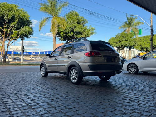 Fiat Palio 1.4 MPI TREKKING WEEKEND 8V FLEX 4P MANUAL