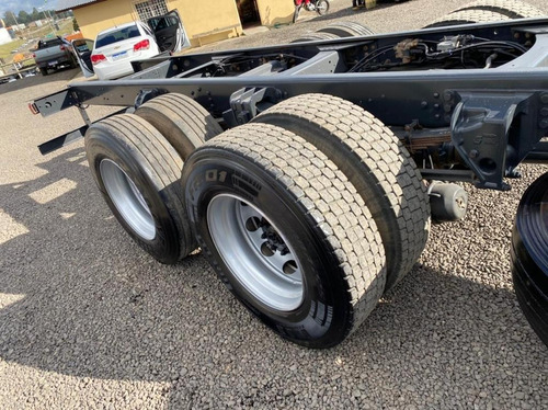 Imagem 9 de 15 de Volvo Vm 270