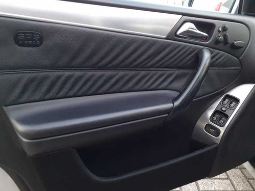 Imagem 13 de 15 de Mercedes-benz C 320 Elegance 3.2 4p