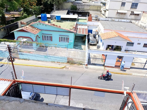 Se Alquila Edificio Comercial De 660 M2 En Santa Eduvigis