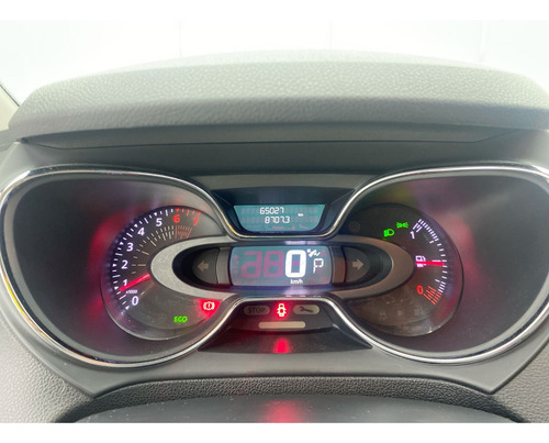 Imagen 16 de 25 de Renault Captur Intens 2.0l