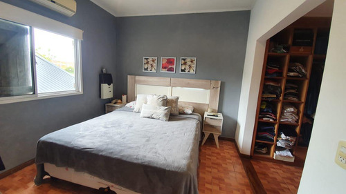 Casa En Venta - 3 Dormitorios 2 Baños 2 Cocheras - 400mts2 - Mercedes