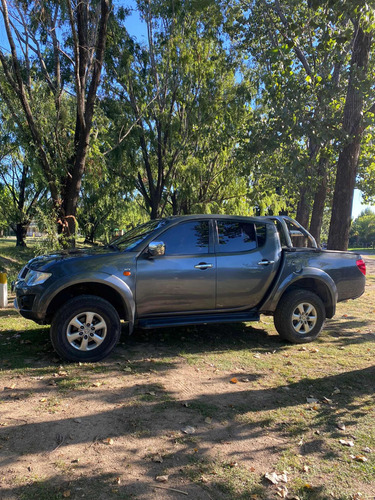 Mitsubishi L200 3.2 Cab Doble 4wd Cr 165cv Mt