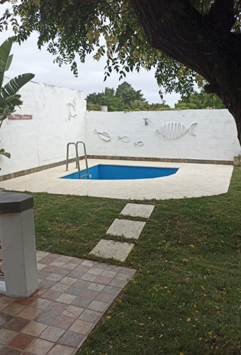 Casa Dos Dormitorio Con Piscina En Parque Del Plata