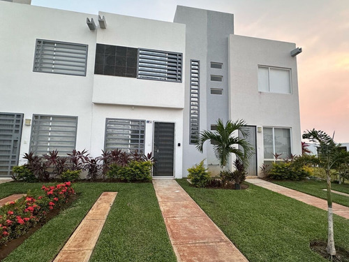 Casa En Renta Amueblada Y Equipada Con Club De Playa Privado