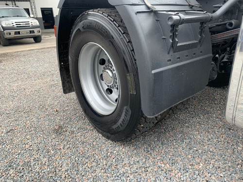 Imagem 11 de 15 de Iveco Hi Way 440 4x2 2015