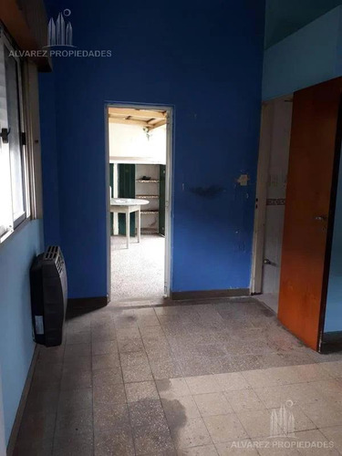 Imagen 12 de 30 de Venta En Bloque De 3 Locales Y 3 Viviendas Ituzaingo Retasado Oportunidad