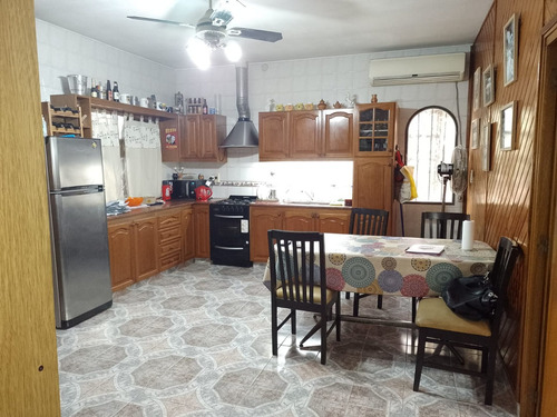 Imagen 2 de 13 de Casa 3 Ambientes Venta La Tablada Con Garage
