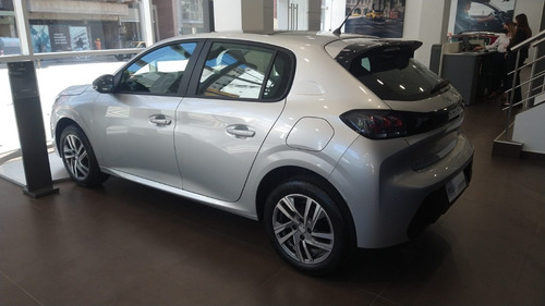 Imagen 17 de 25 de Peugeot 208 Feline Tiptronic E