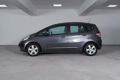 Imagen 2 de 12 de Honda 2010 Fit 1.4 Lx 5 Ptas Aut L/09
