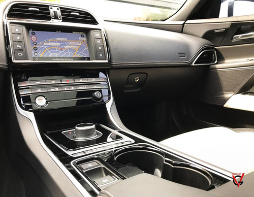 Jaguar Xe R-sport 2.0 Turbo