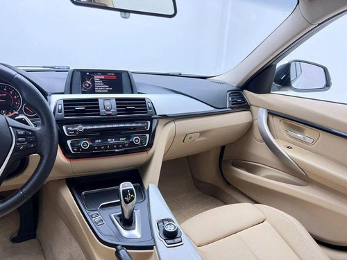 BMW Serie 3 320i 2.0 16v Turbo Active Flex 4p Automatico