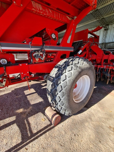 Imagen 2 de 4 de Sembradora Crucianelli Drilor Modelo 4920