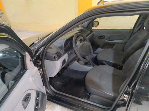 Renault Clio 1.2 Authentique Pack Ii 75cv