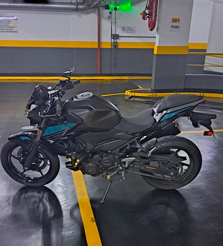 Kawasaki Z400 Impecable, 3200 Kmts