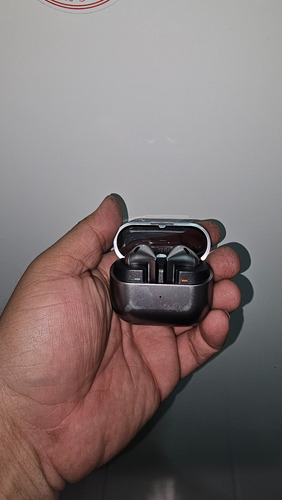 Fone Bluetooth Samsung Galaxy Buds 3 Usado Cinza