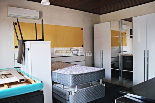 Imagem 22 de 30 de Casa Ampla Com Pátio E Edícula Em Forquilhinhas. - 3476