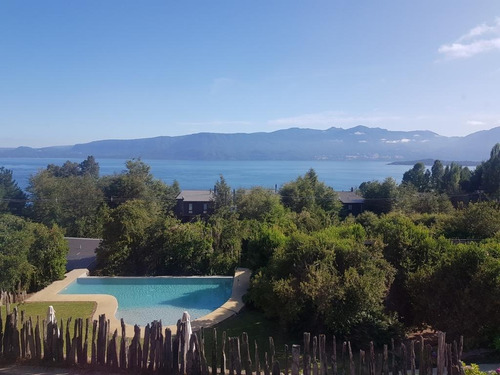 Imagen 18 de 30 de Casa Con Preciosa Vista Al Lago En Sector Los Riscos