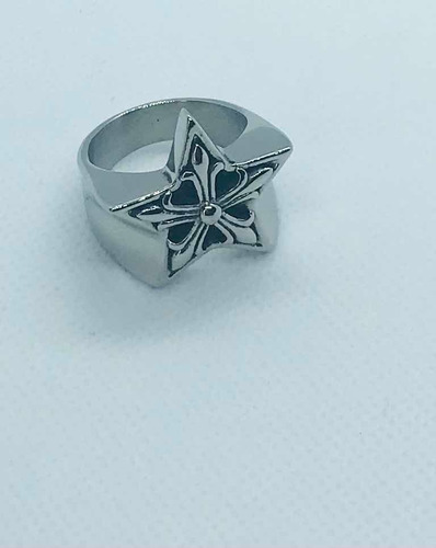 Anillo Acero Quirúrgico Estrella 5 Puntas Plateado Flor | Cuotas sin interés Anillo Acero Quirúrgico Estrella 5 Puntas Plateado Flor | Cuotas sin interés