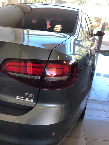 Imagen 12 de 15 de Volkswagen Vento 1.4 Highline 150cv At 2017