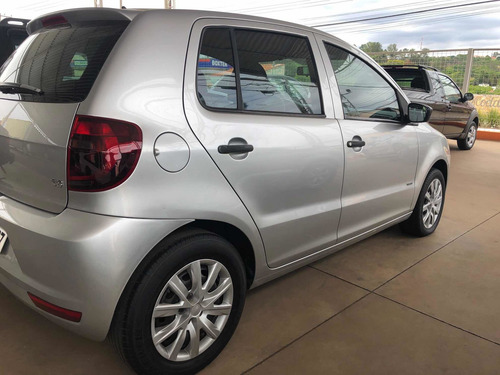 Imagem 4 de 4 de Volkswagen Fox 2013 1.6 Vht Trend Total Flex 5p