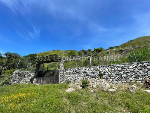 Se Vende Terreno De 1.400 M² En El Arenal, Sector San Mateo, Mérida.