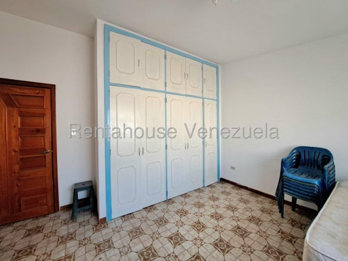 Trigal Norte Hermosa Casa Dos Niveles En Venta Ubicada En Valencia 25-20597 Eloisa Mejia