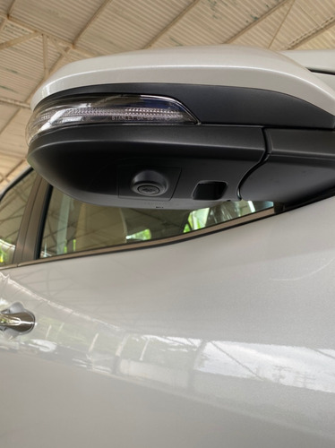 Imagen 10 de 12 de Toyota Fortuner