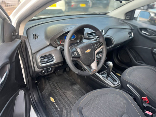 Chevrolet Onix ONIX HATCH LT 1.4 8V FlexPower 5p Aut.